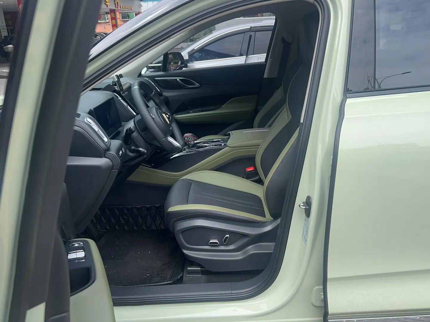 Hongqi HS3 2023 1.5T Two-Wheel Drive Shanwei Edition — миниатюра 13