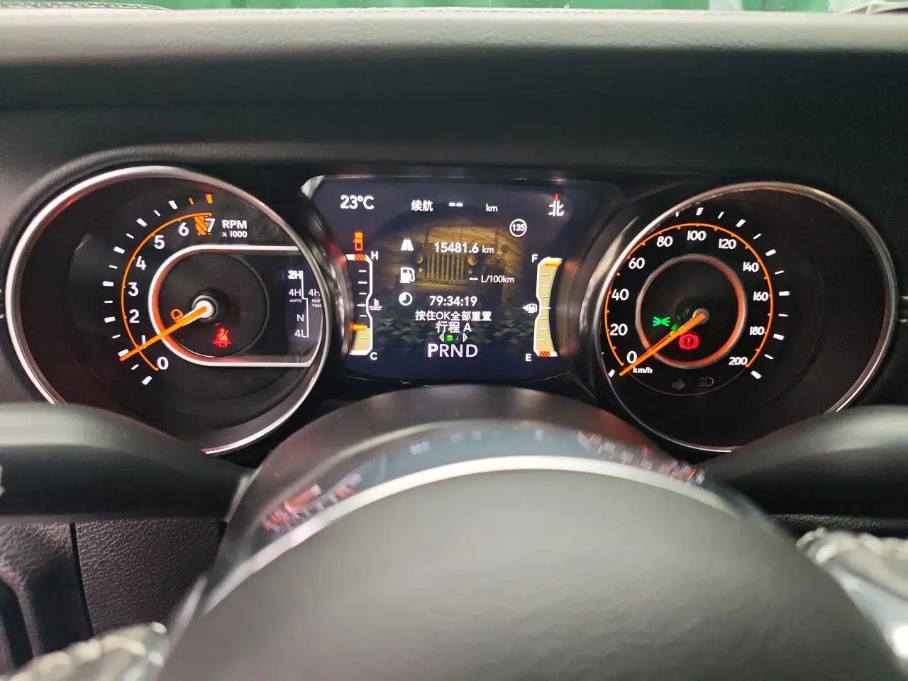 Jeep Gladiator 2022 3.6L Pioneer Edition — миниатюра 12