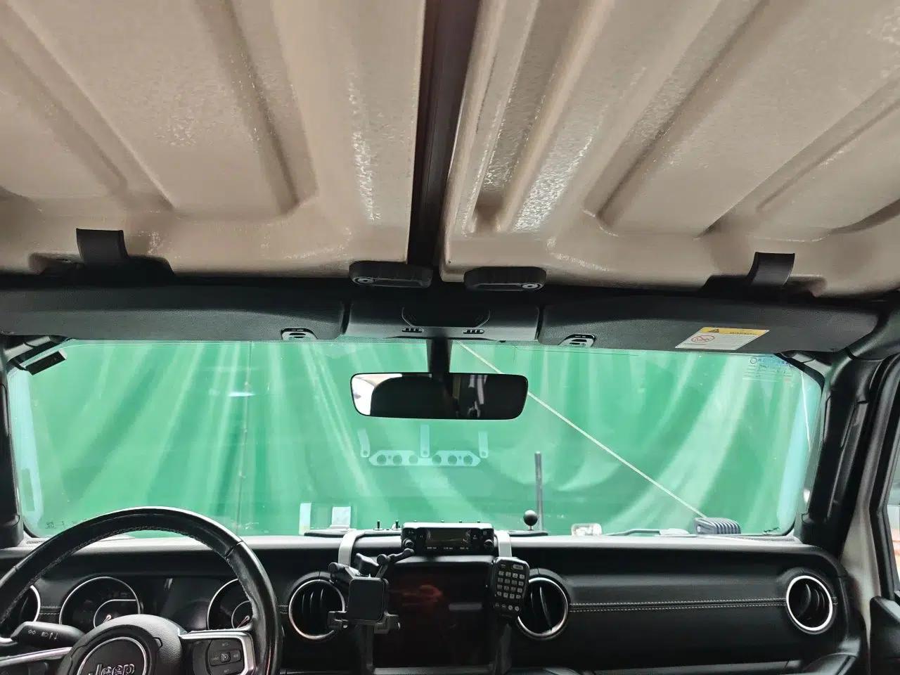 Jeep Gladiator 2022 3.6L Pioneer Edition — миниатюра 19