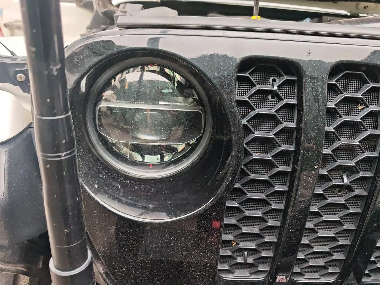 Jeep Gladiator 2022 3.6L Pioneer Edition — миниатюра 7