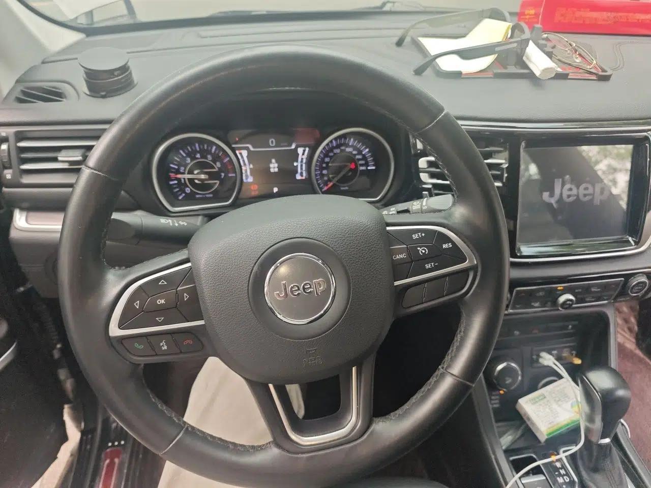 Jeep Grand Commander 2018 2.0T Four-Wheel Drive Premium Navigation Version China V — миниатюра 11