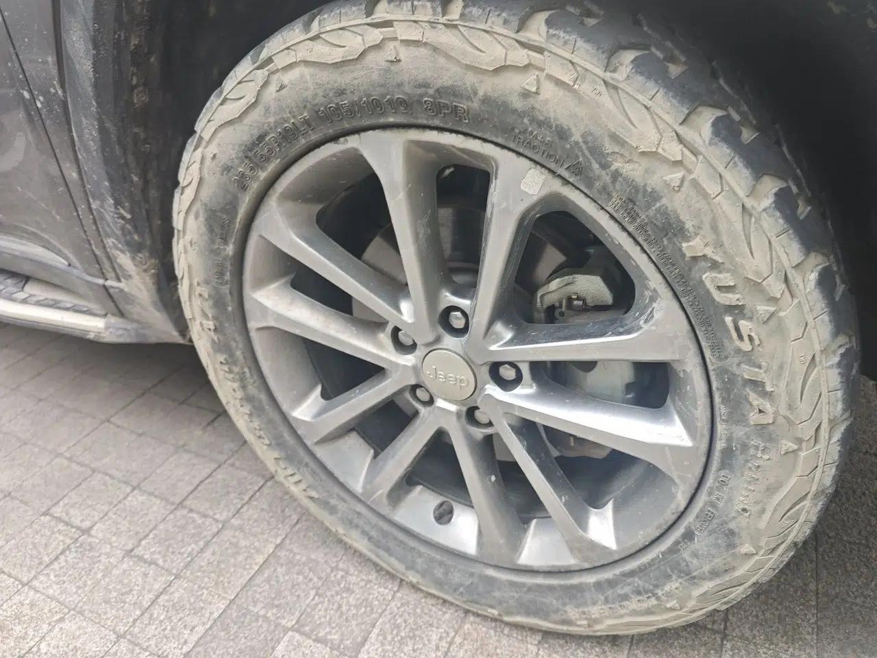Jeep Grand Commander 2018 2.0T Four-Wheel Drive Premium Navigation Version China V — миниатюра 8