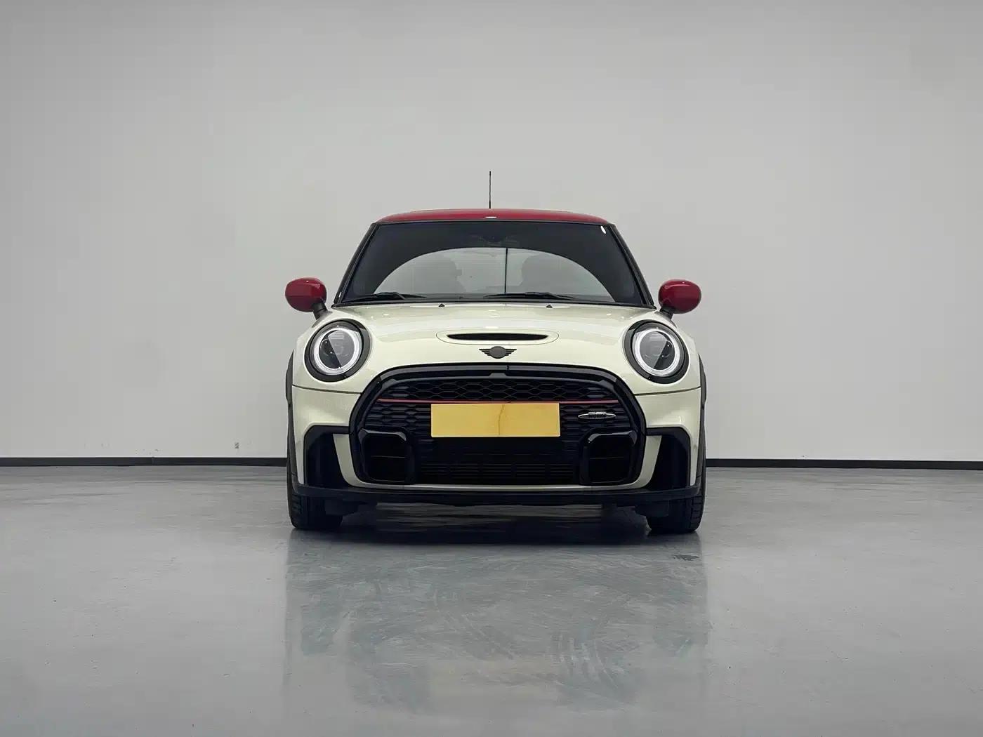 2023 MINI JCW 2.0T JOHN COOPER WORKS Pat Moss Commemorative Edition — миниатюра 2