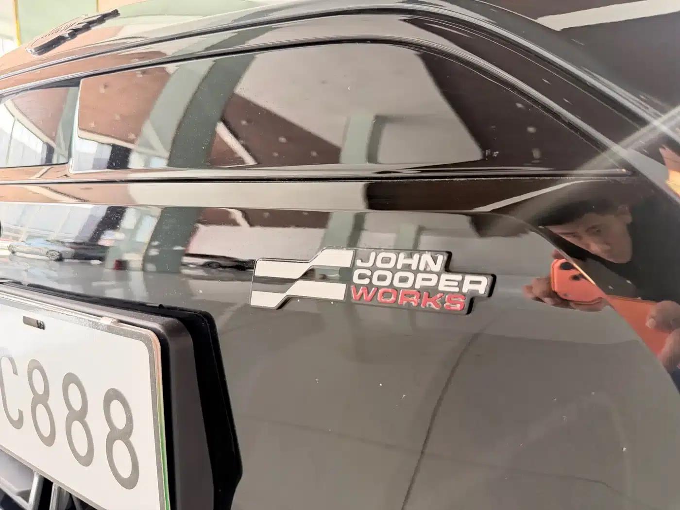 2025 JOHN COOPER WORKS Electric MINI JCW — миниатюра 14