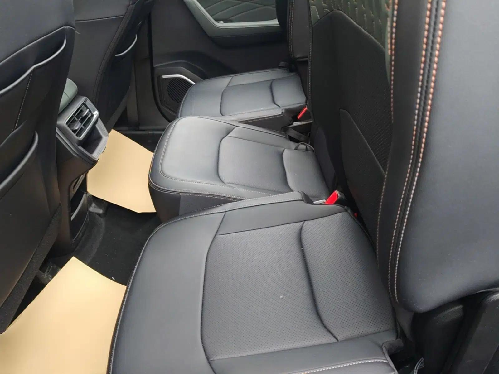 Geely Auto Haoyue L 2024 2.0T DCT Prestige Version — миниатюра 19