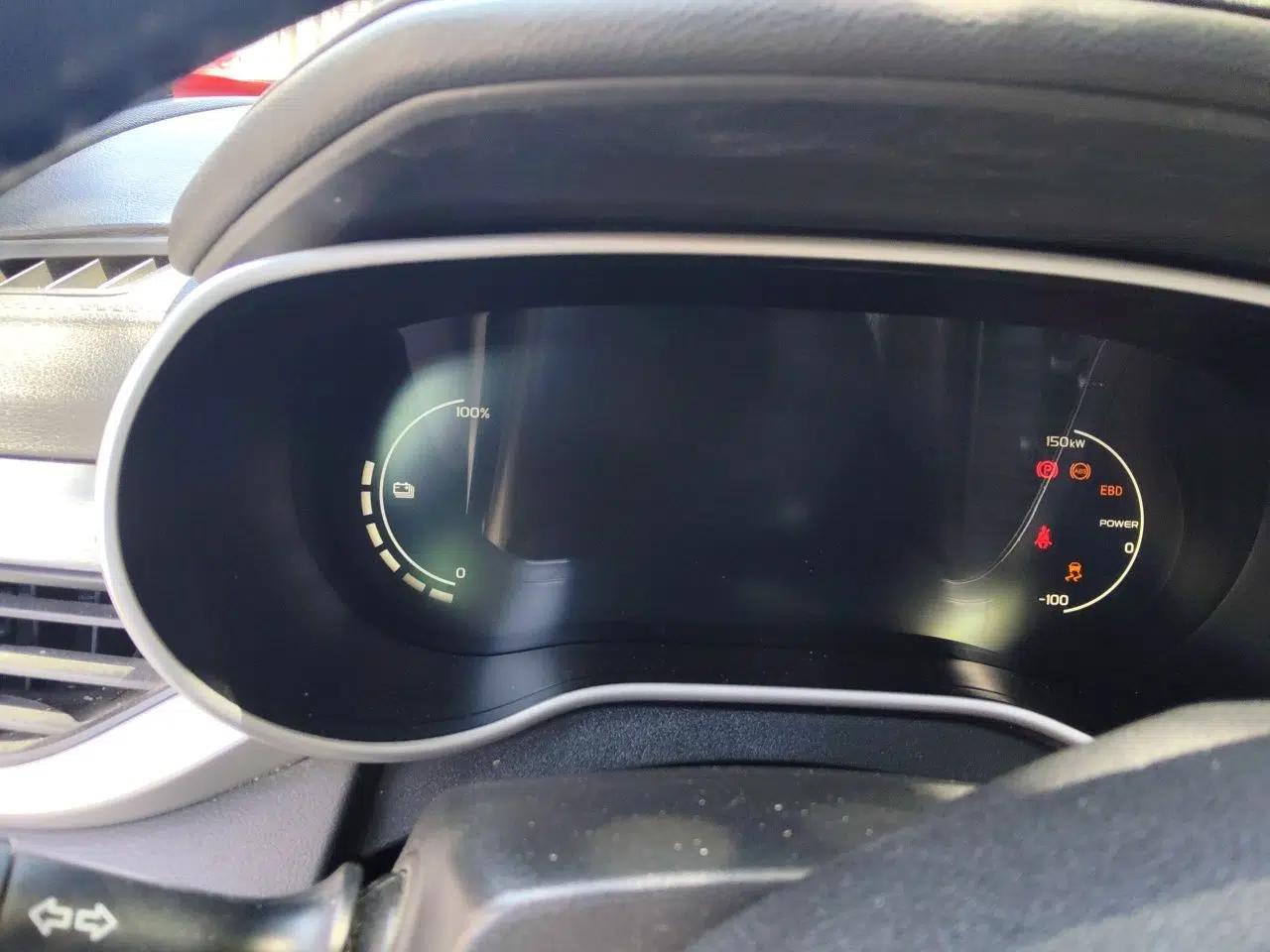 Geely Auto Emgrand New Energy 2018 EV450 Elite Model — миниатюра 12