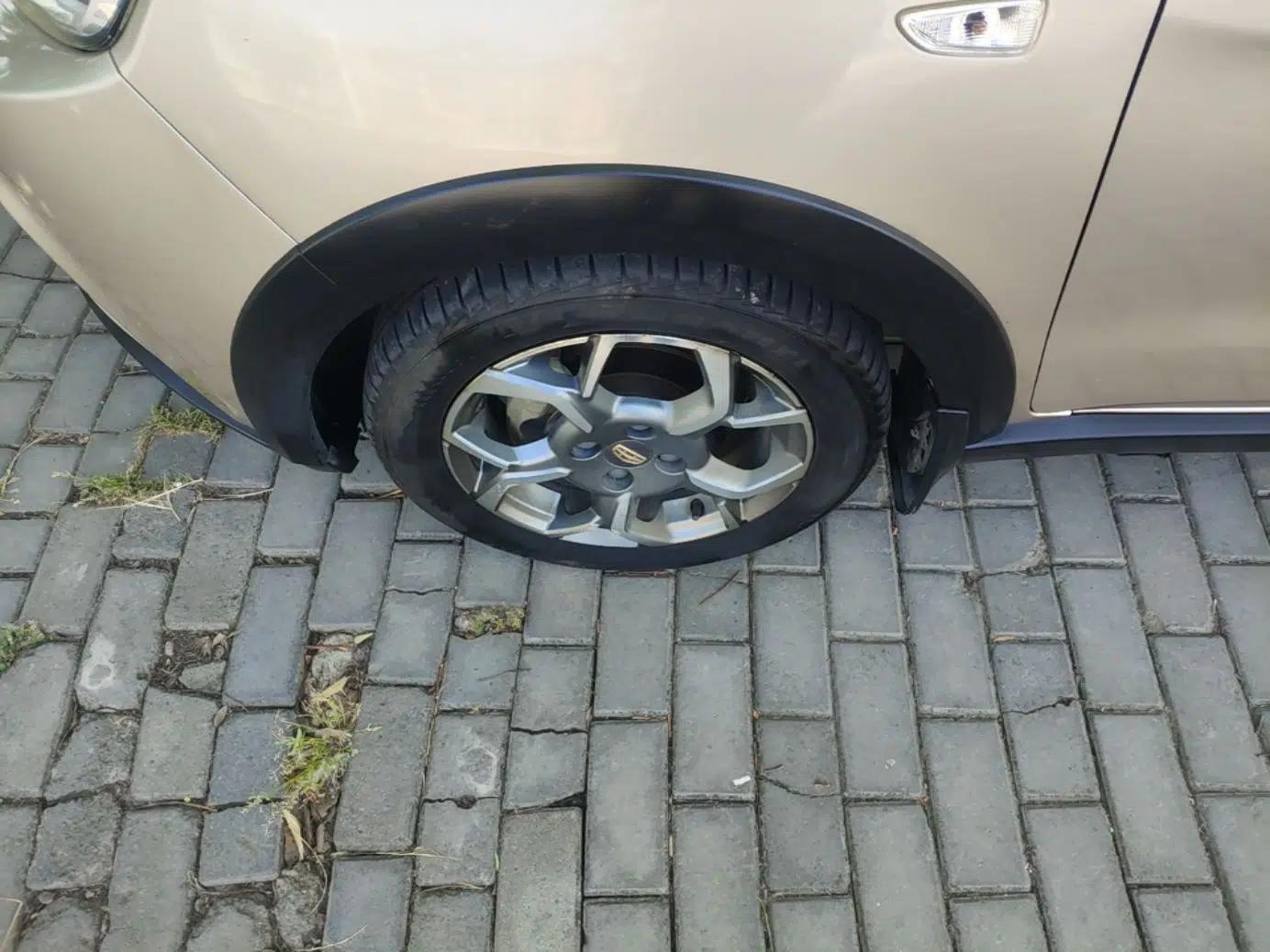 Geely Auto Vision X1 2017 1.3L Automatic Fun Edition — миниатюра 8