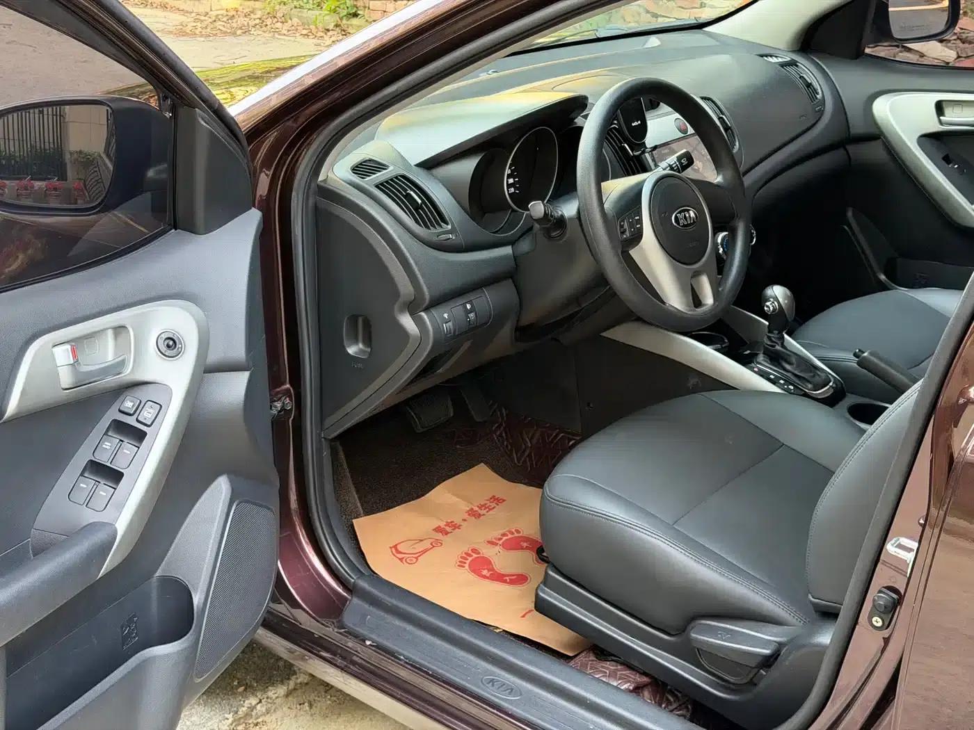2014 Forte 1.6L AT GL — миниатюра 12