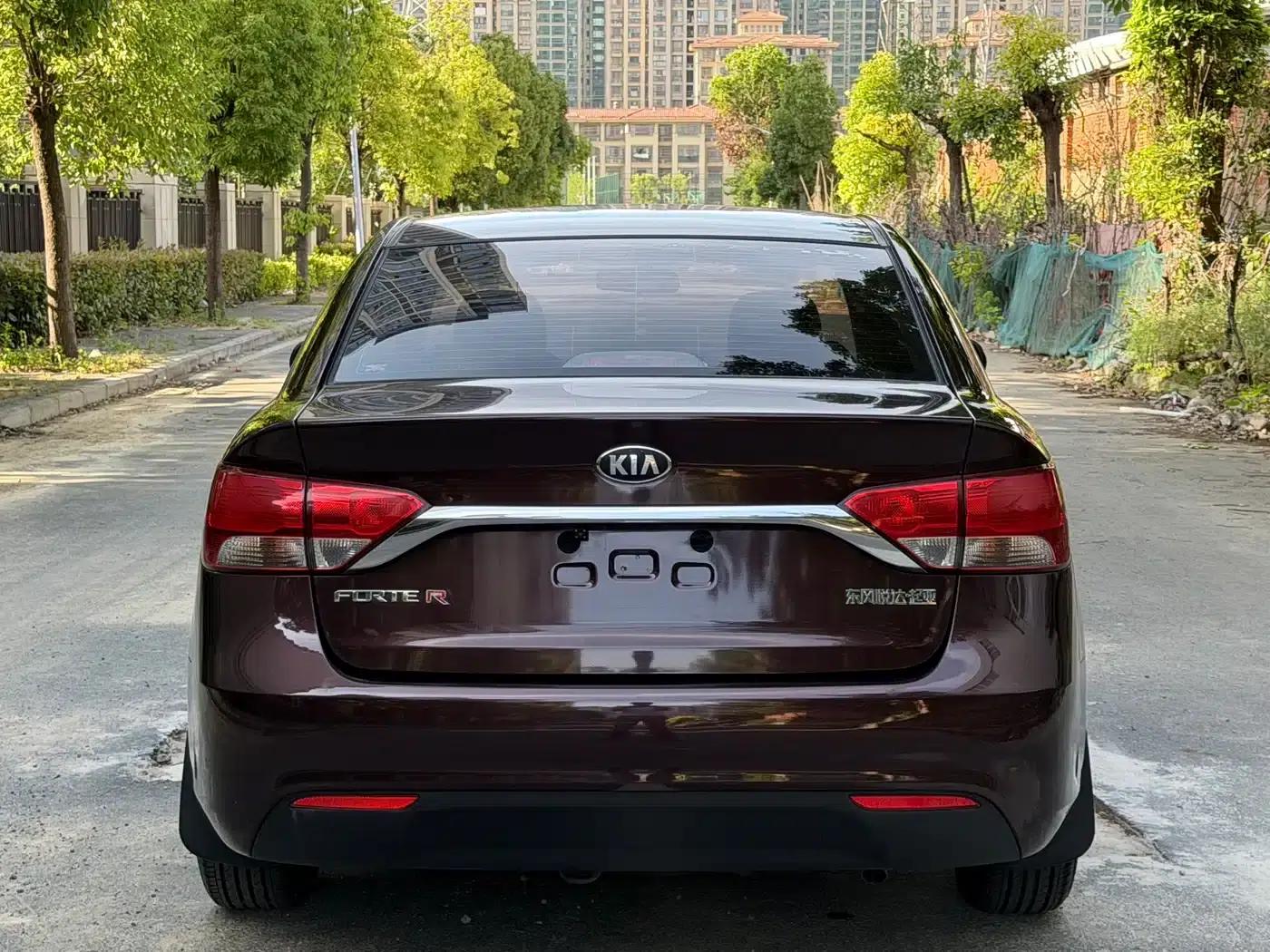 2014 Forte 1.6L AT GL — миниатюра 5