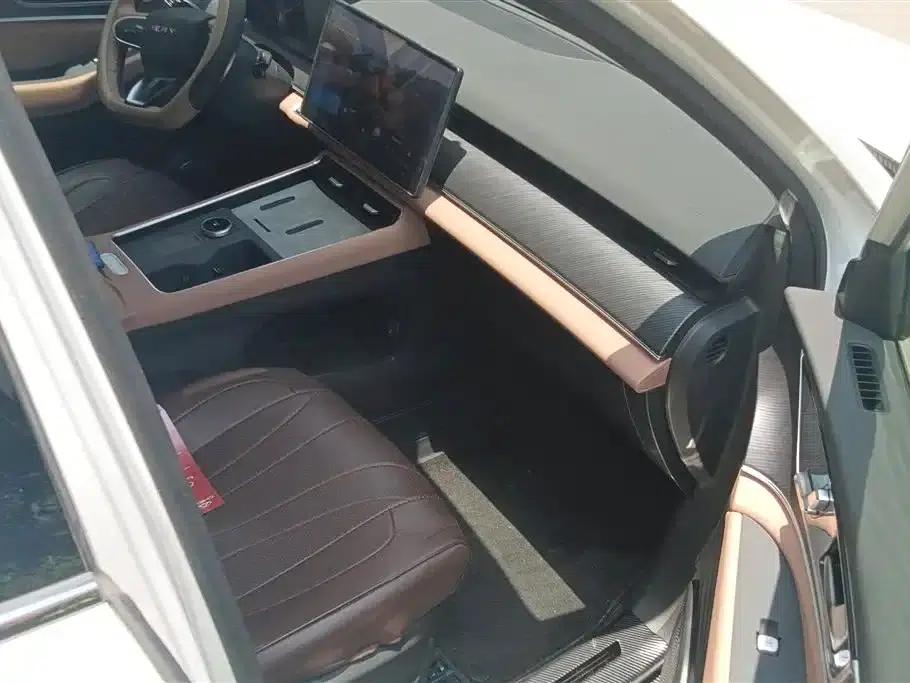 Chery Tiggo 8L 2024 2.0T 2WD Luxury 7-Seater — миниатюра 8