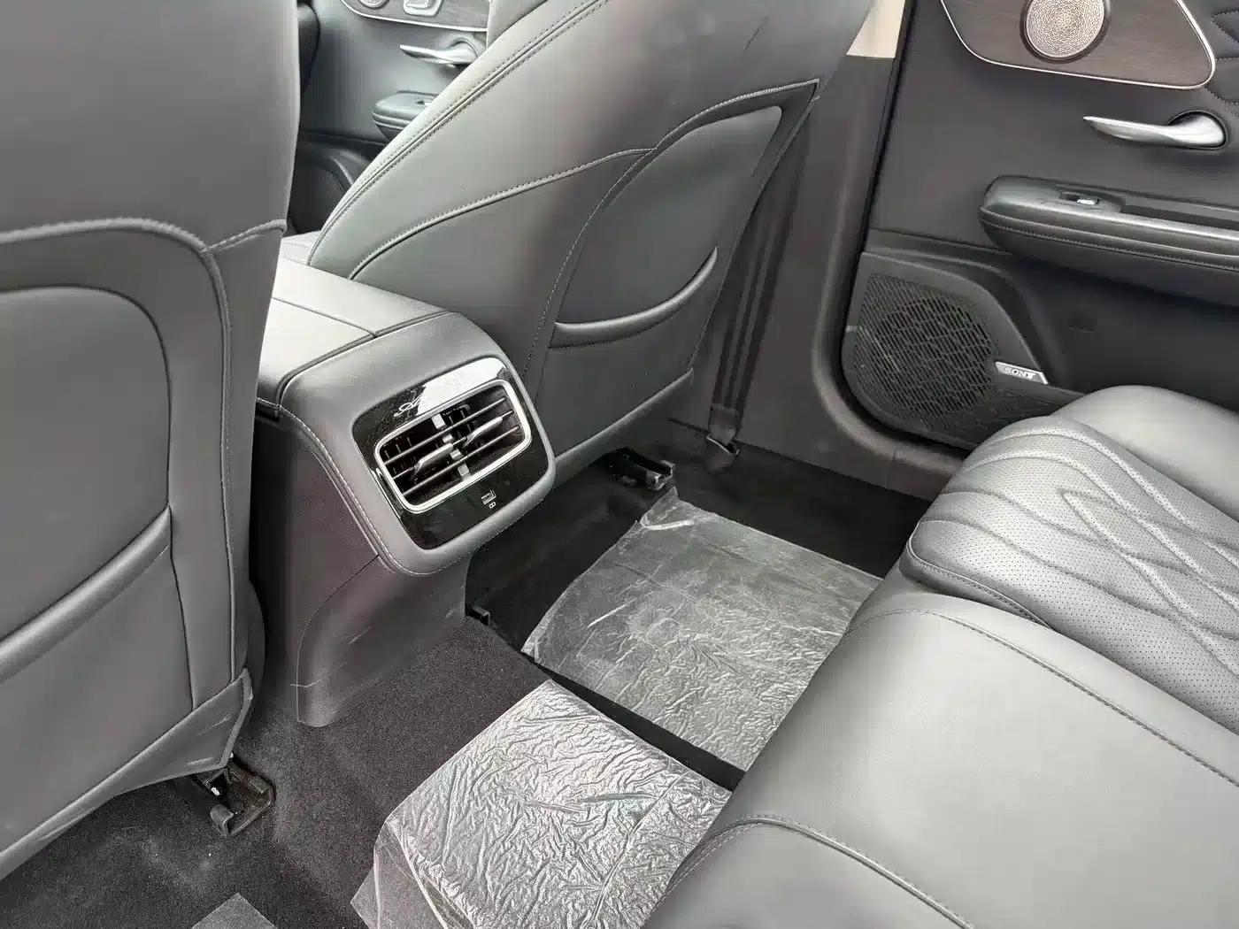 Chery Arrizo 8 PRO 2025 1.6T DCT Luxury Edition — миниатюра 13