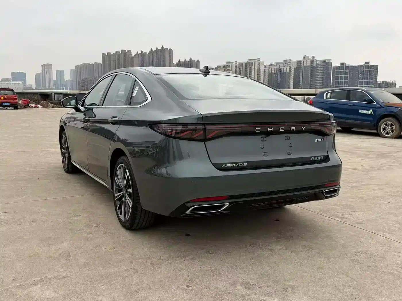 Chery Arrizo 8 PRO 2025 1.6T DCT Luxury Edition — миниатюра 18