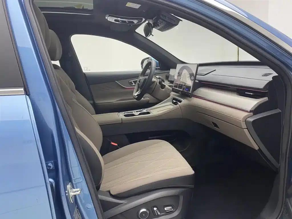 Chery Tiggo 8 PLUS C-DM 2025 1.5T 116km/h Premium 5-seater — миниатюра 17