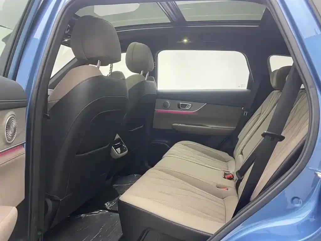 Chery Tiggo 8 PLUS C-DM 2025 1.5T 116km/h Premium 5-seater — миниатюра 18
