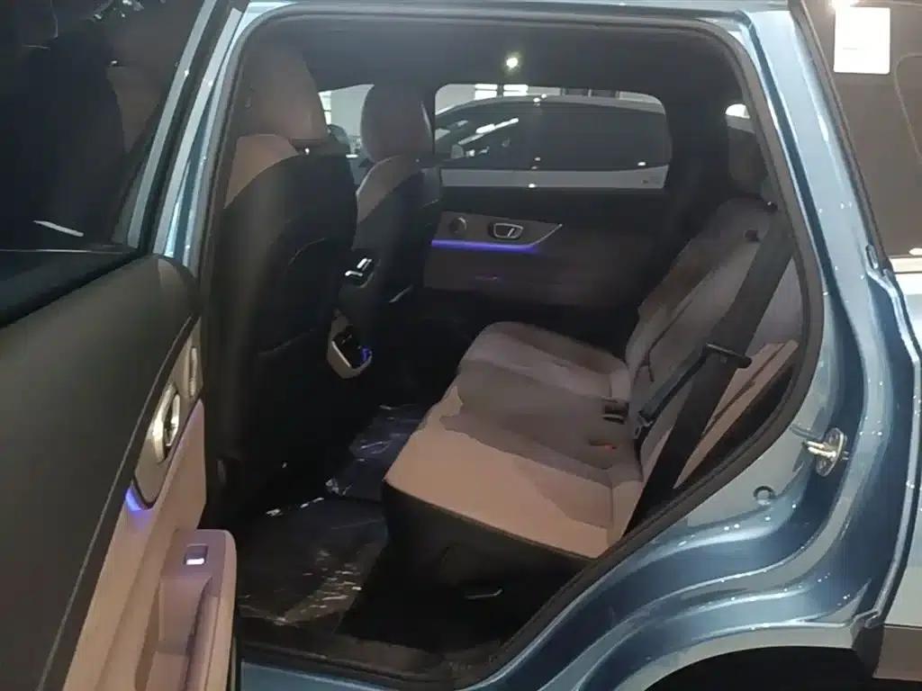 Chery Tiggo 8 PLUS C-DM 2025 1.5T 116km/h Premium 5-seater — миниатюра 17