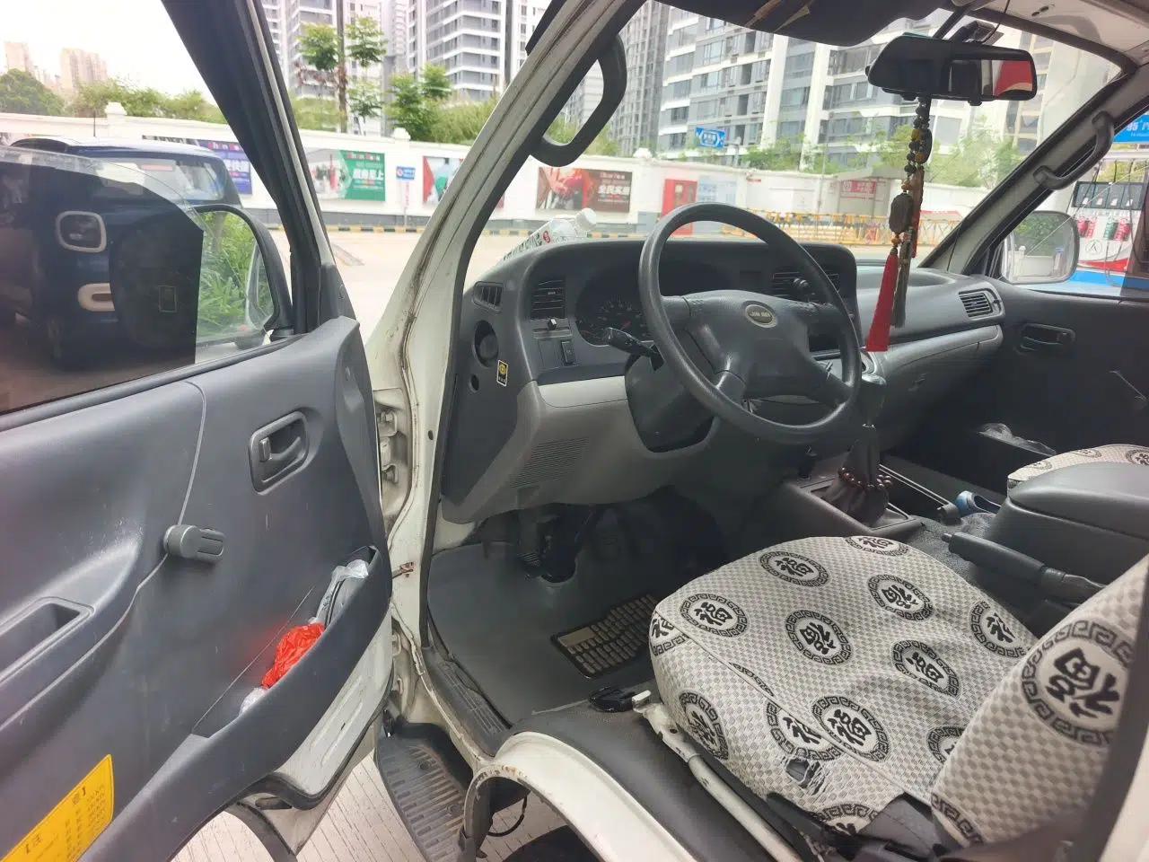 Jinbei Hiace 2011 2.0L 5th Generation Kuaiyunwang Luxury Edition 4G19 — миниатюра 17