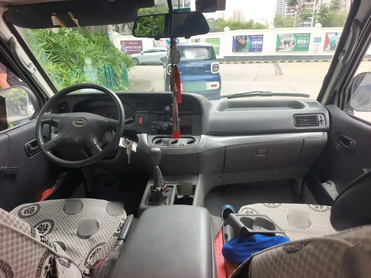Jinbei Hiace 2011 2.0L 5th Generation Kuaiyunwang Luxury Edition 4G19 — миниатюра 10