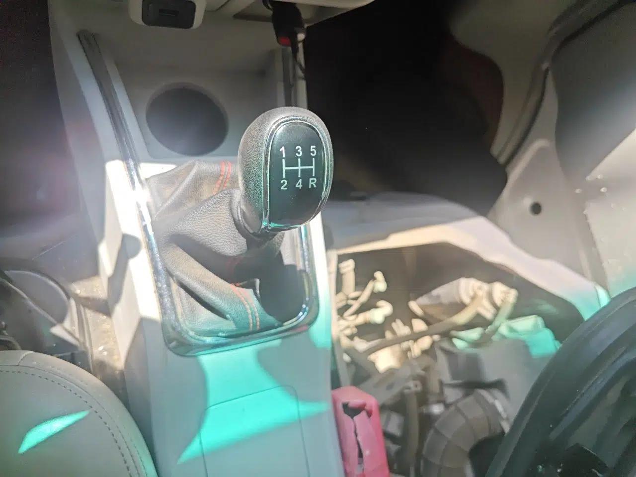 Jinbei New Hiace X30L 2018 1.5L Wealth Edition DLCG14 — миниатюра 15