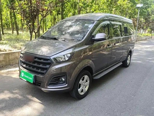 Jinbei Gold Hiace 2023 1.5L Passenger Van Travel Lion 5/6/7-Seater with Central Air Conditioning