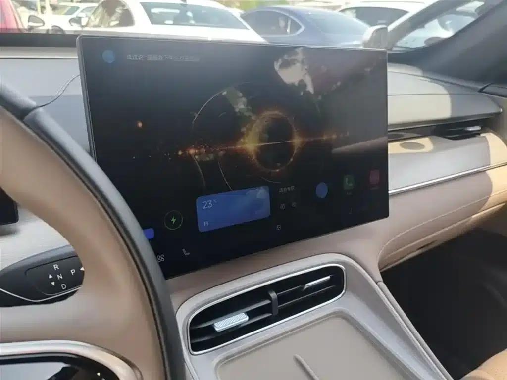 Fengyun T8 2025 1.5T 130km Premium Edition 5-seater — миниатюра 13