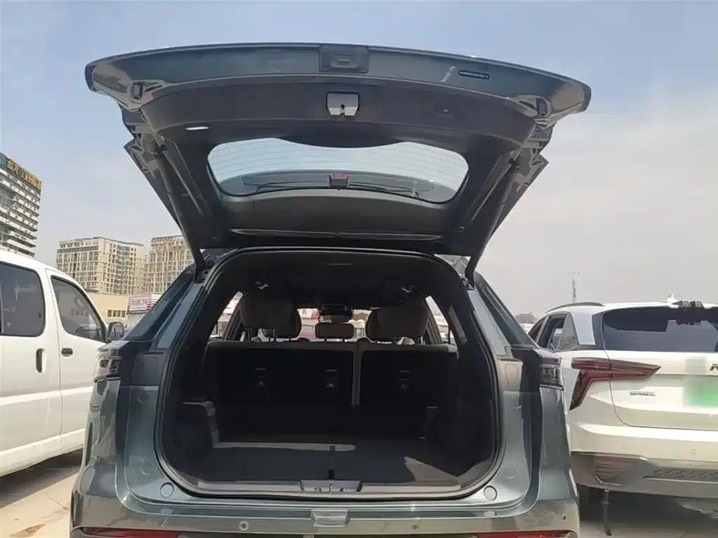 Fengyun T8 2025 1.5T 130km Premium Edition 5-seater — миниатюра 19