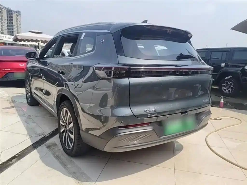 Fengyun T8 2025 1.5T 130km Premium Edition 5-seater — миниатюра 5