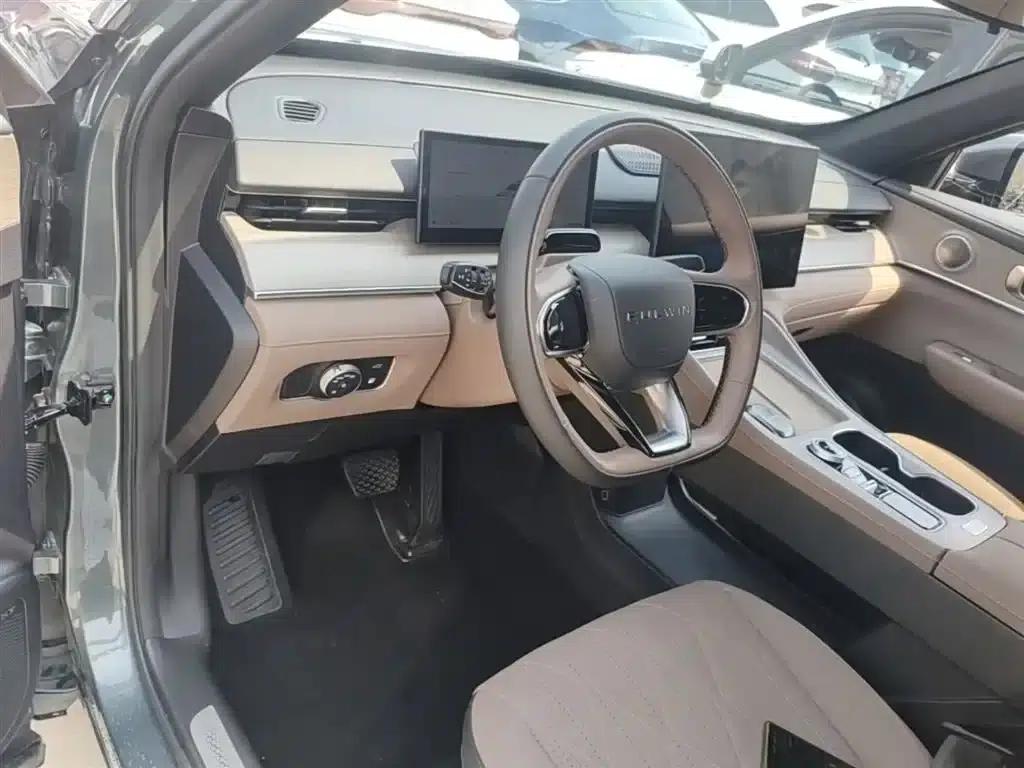 Fengyun T8 2025 1.5T 130km Premium Edition 5-seater — миниатюра 10