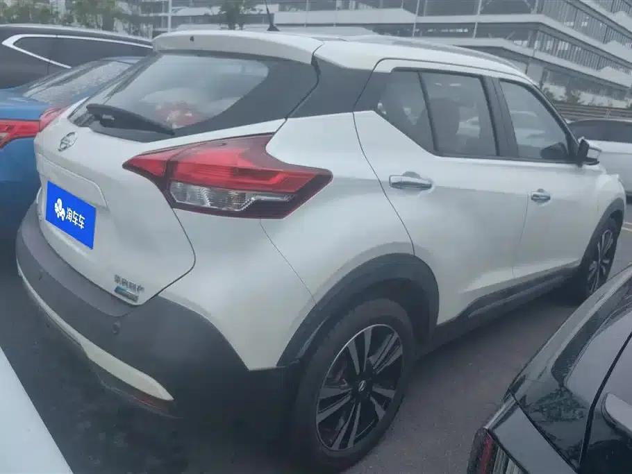 Nissan Kicks 2019 1.5L CVT Smart Connect Premium Edition — миниатюра 3