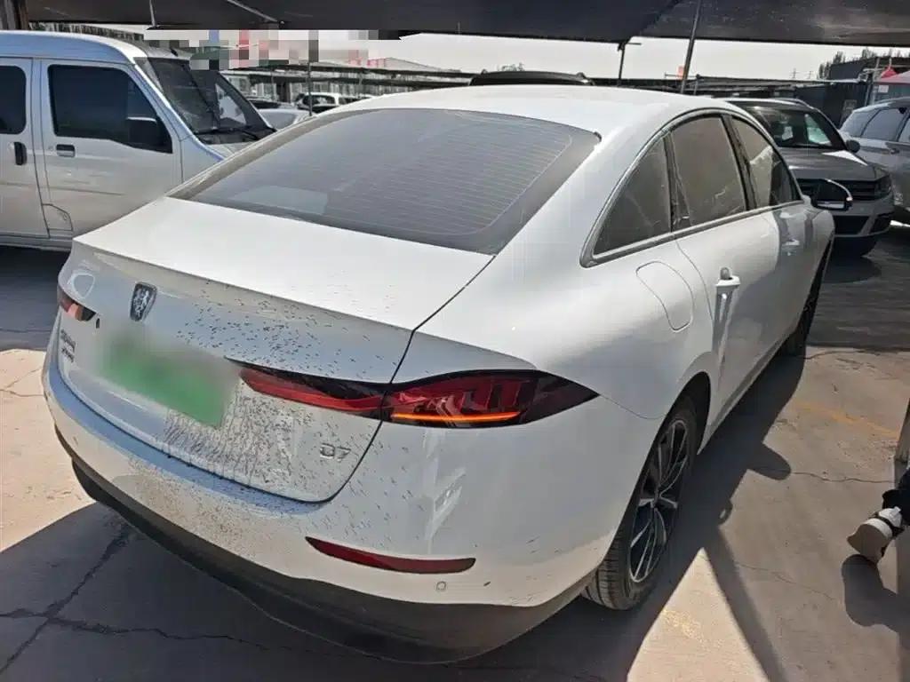 Roewe D7 2025 DMH 125km World Champion Edition — миниатюра 7