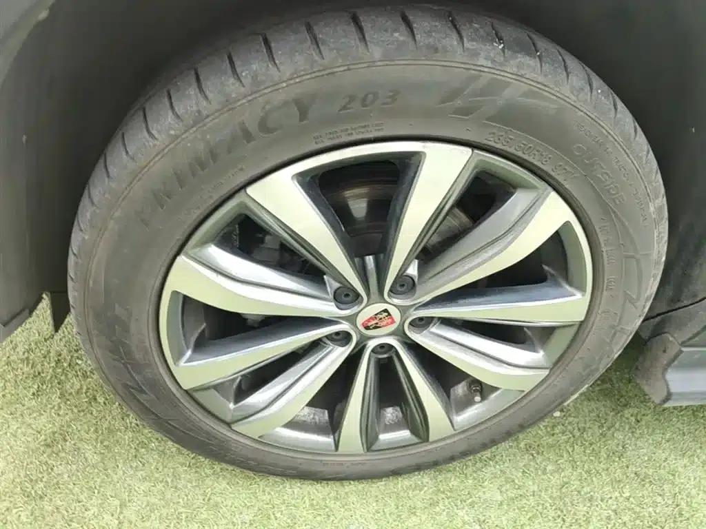 Roewe RX5 MAX 2019 300TGI Automatic Intelligent Cockpit Luxury Edition — миниатюра 23