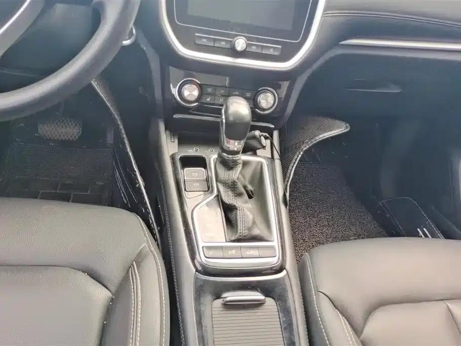 Roewe RX3 2018 1.6L CVT Flagship Edition — миниатюра 15