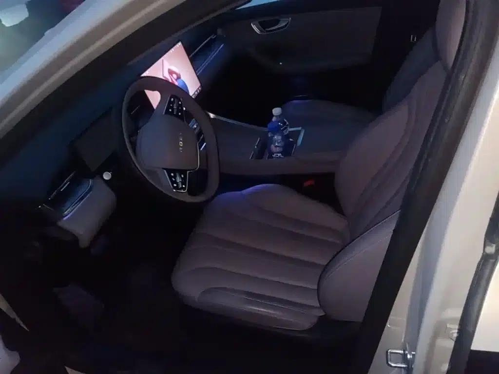 Roewe M7 DMH 2025 160km Premium Edition — миниатюра 15