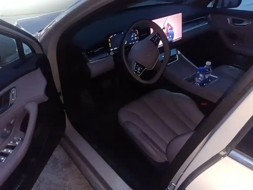 Roewe M7 DMH 2025 160km Premium Edition — миниатюра 16