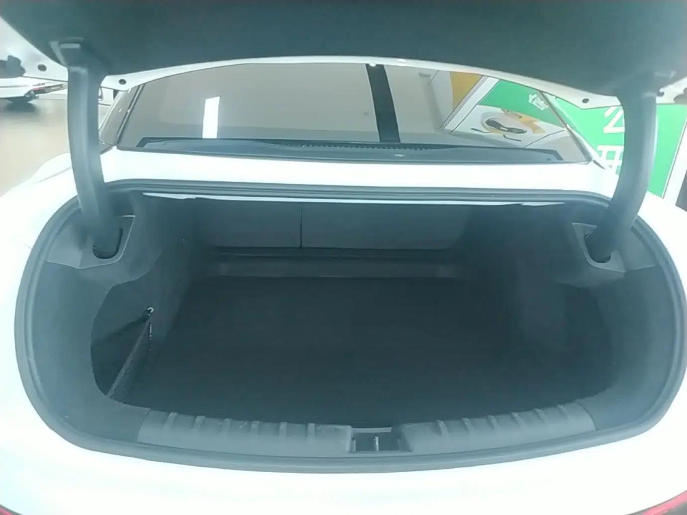 Zeekr 007 2025 Rear-Drive Intelligent Driving Version 75 kWh — миниатюра 22