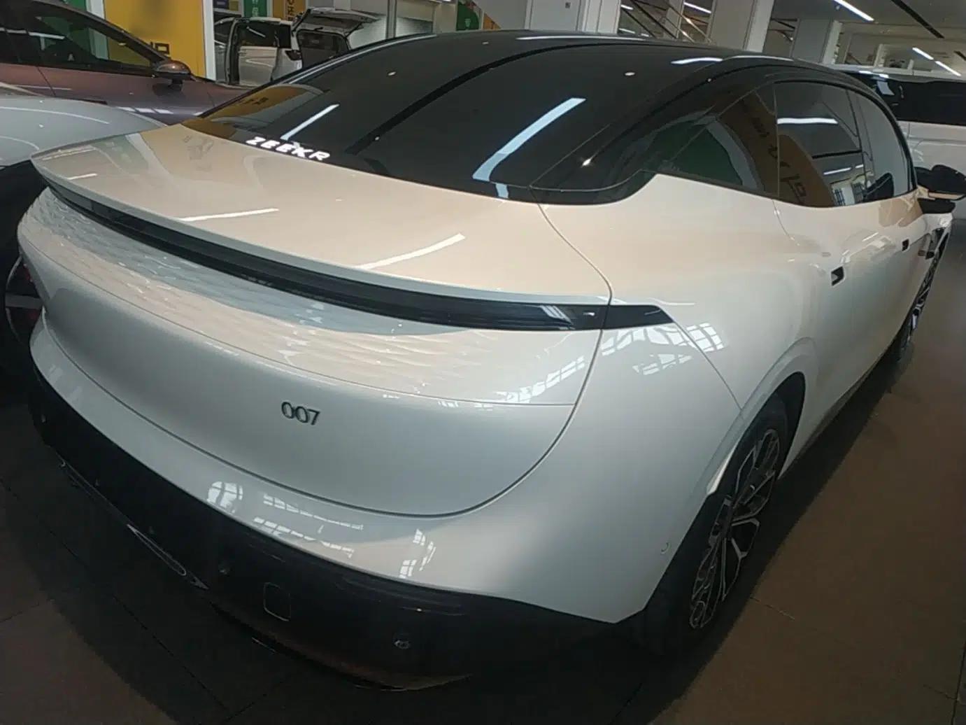 Zeekr 007 2025 Rear-Drive Intelligent Driving Version 75 kWh — миниатюра 6