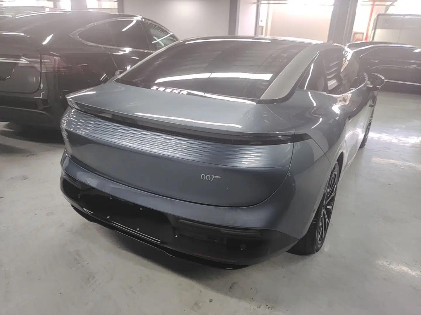 Zeekr 007 2024 Rear-Drive Intelligent Driving Version 75 kWh — миниатюра 6