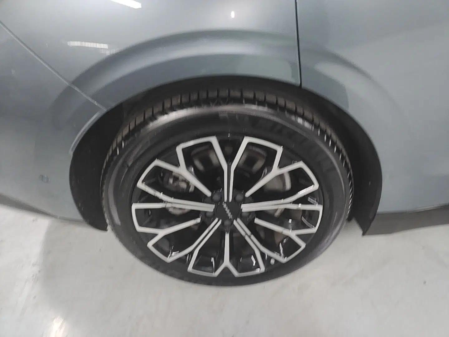 Zeekr 007 2024 Rear-Drive Intelligent Driving Version 75 kWh — миниатюра 10