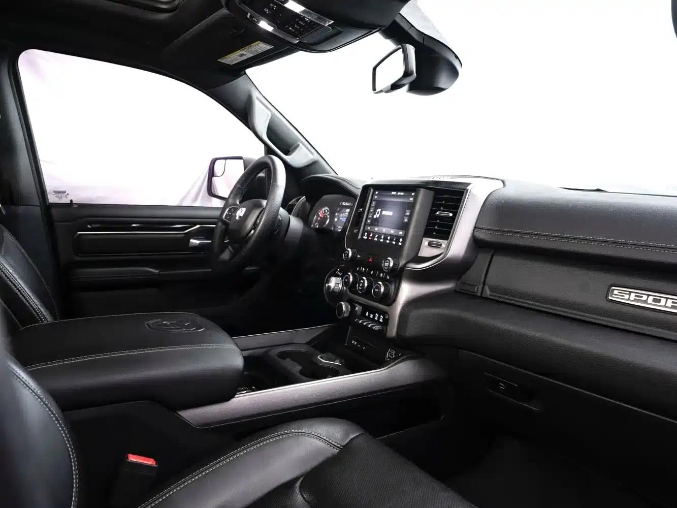 RAM Trucks 2019 5.7L Automatic — миниатюра 3