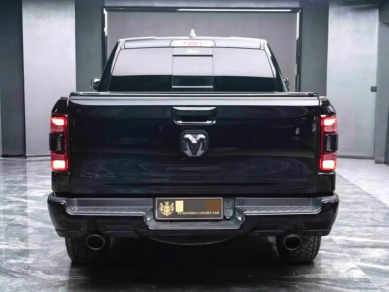 RAM Trucks 2019 5.7L Automatic — миниатюра 7