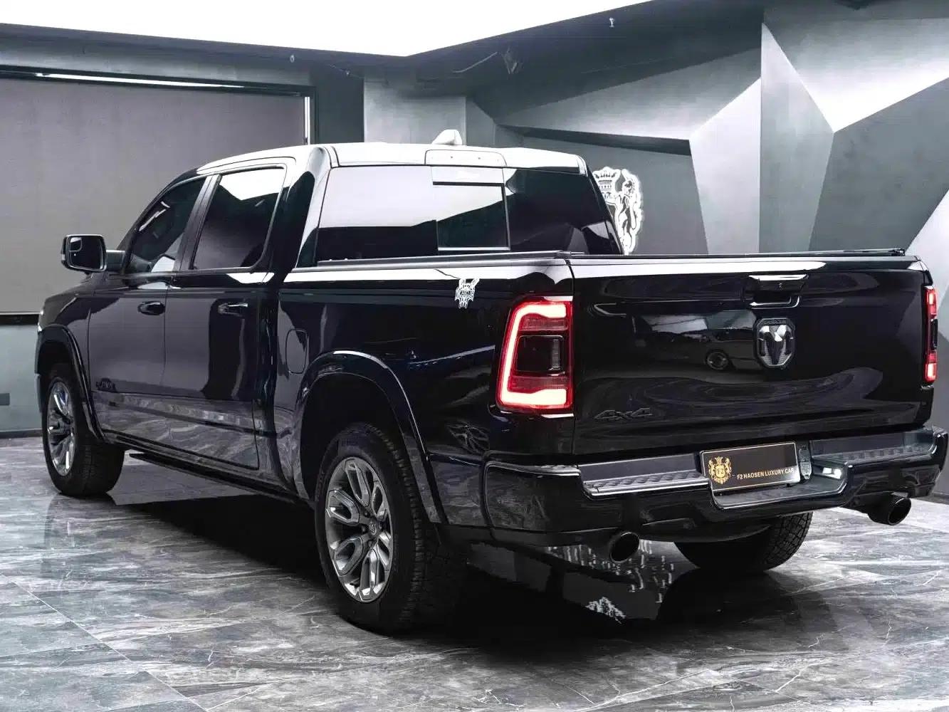 RAM Trucks 2019 5.7L Automatic — миниатюра 9