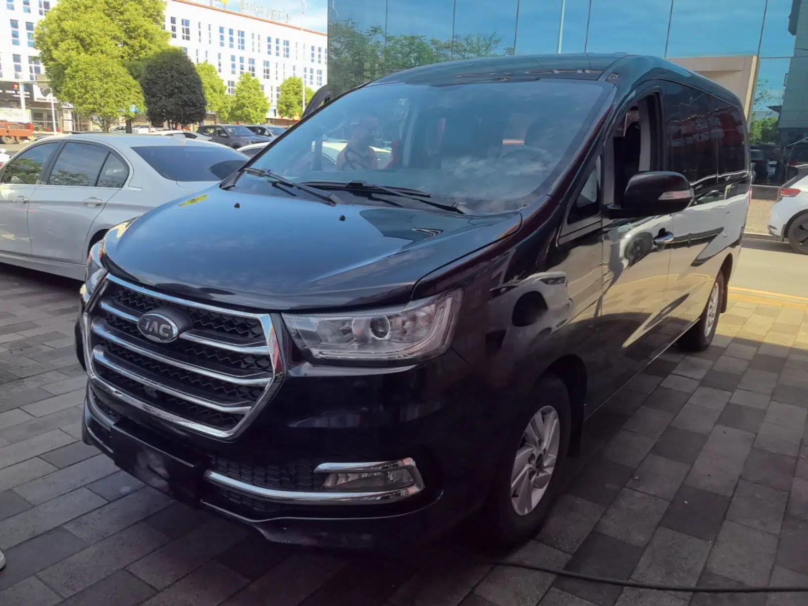 JAC Refine M4 2017 1.9T Diesel Manual Luxury Model — миниатюра 1