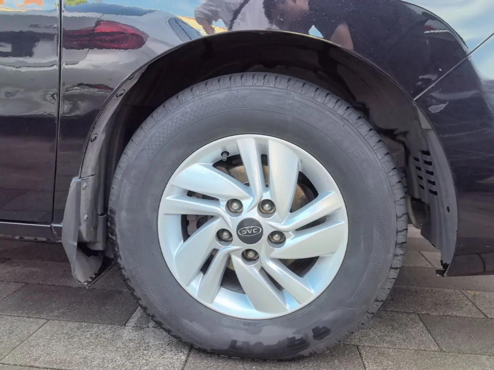 JAC Refine M4 2017 1.9T Diesel Manual Luxury Model — миниатюра 10