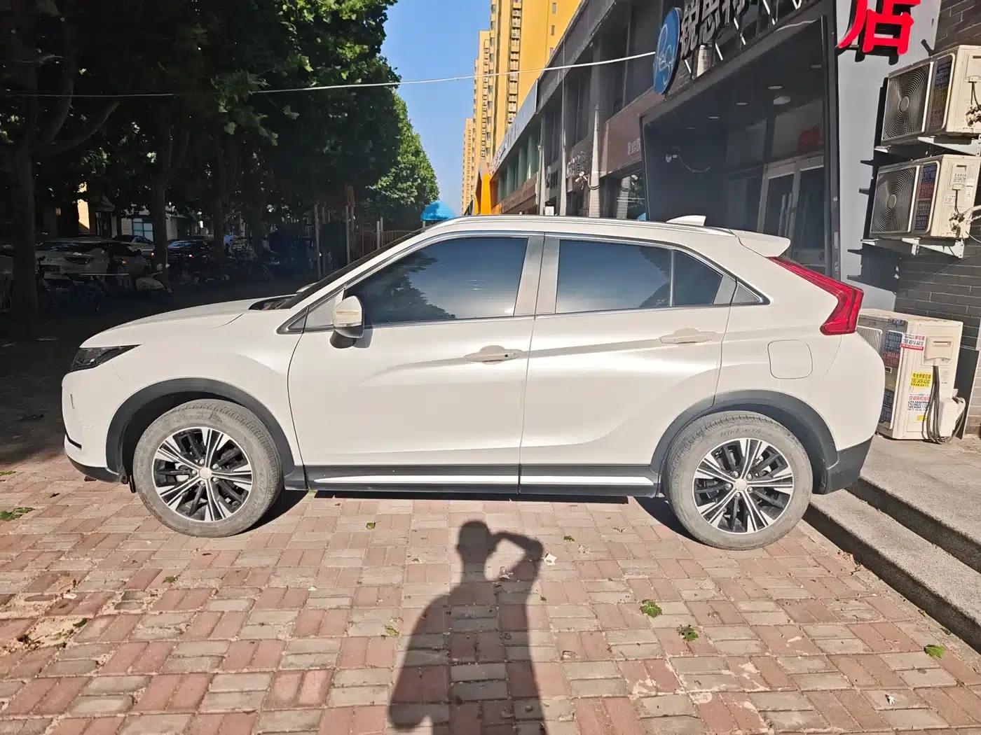 Eclipse Cross 2021 1.5T CVT 2WD Dream Edition — миниатюра 2
