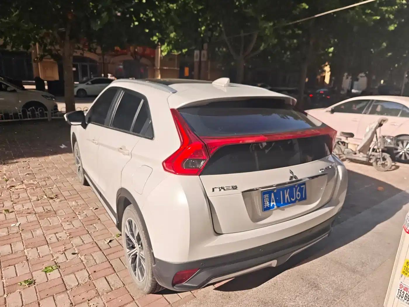 Eclipse Cross 2021 1.5T CVT 2WD Dream Edition — миниатюра 8