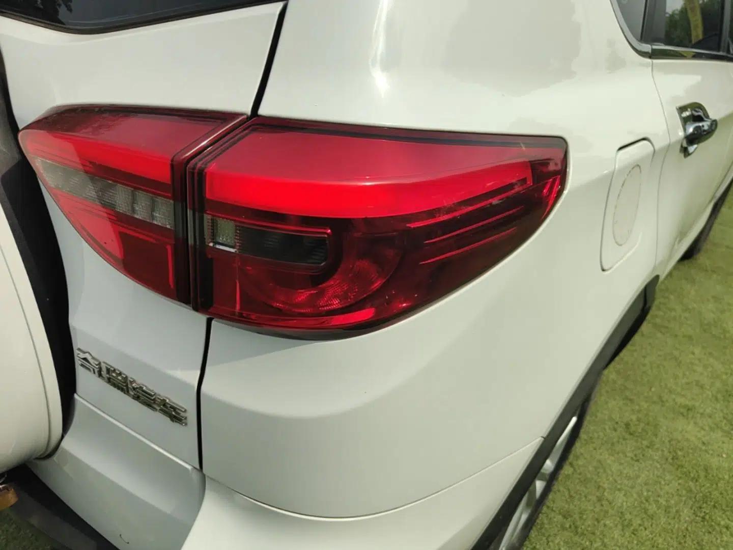 Cowin X3 2017 1.6L Manual Luxury Edition China V Standard — миниатюра 7