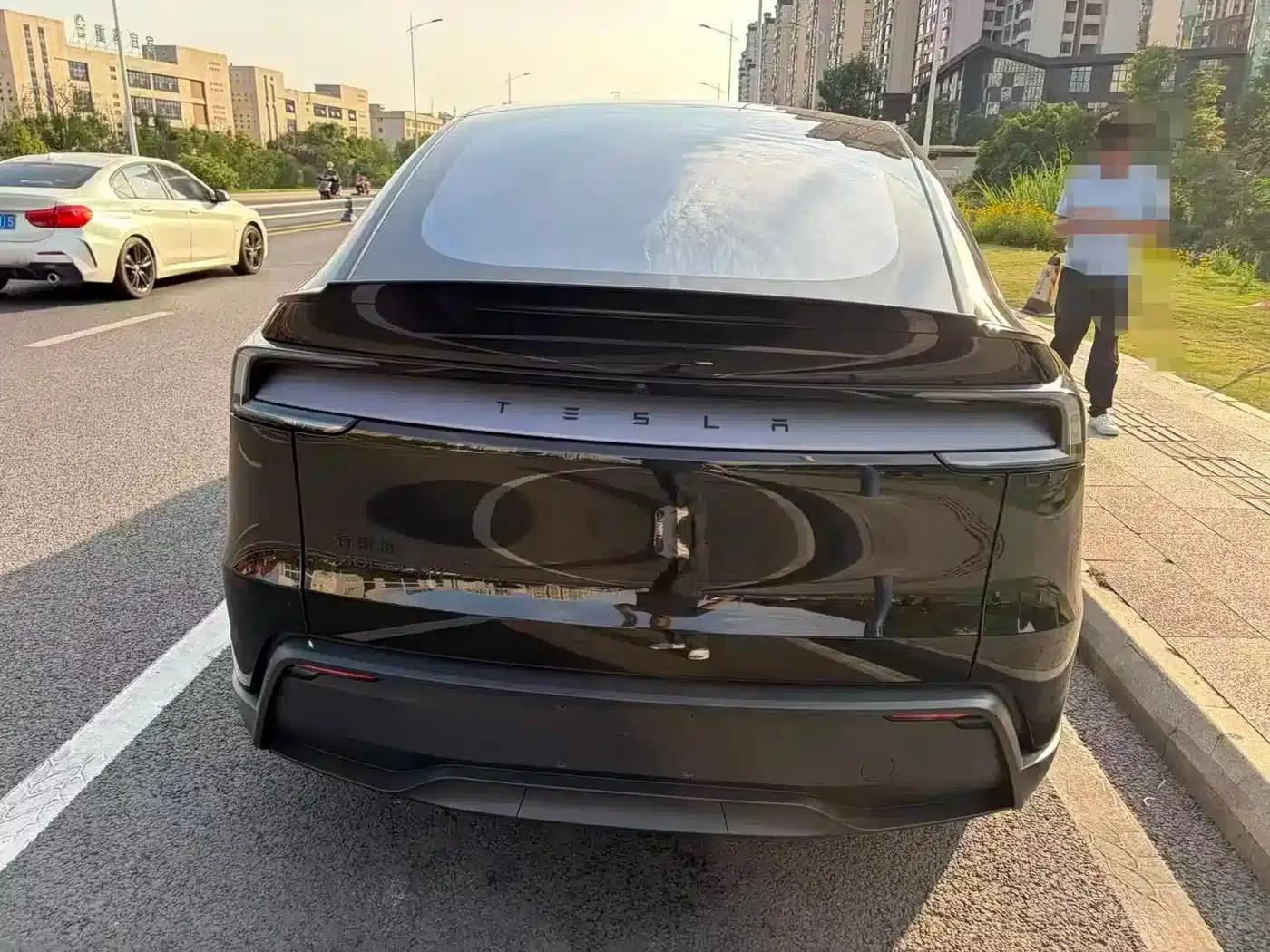 Model Y L 2026 Standard Edition — миниатюра 6