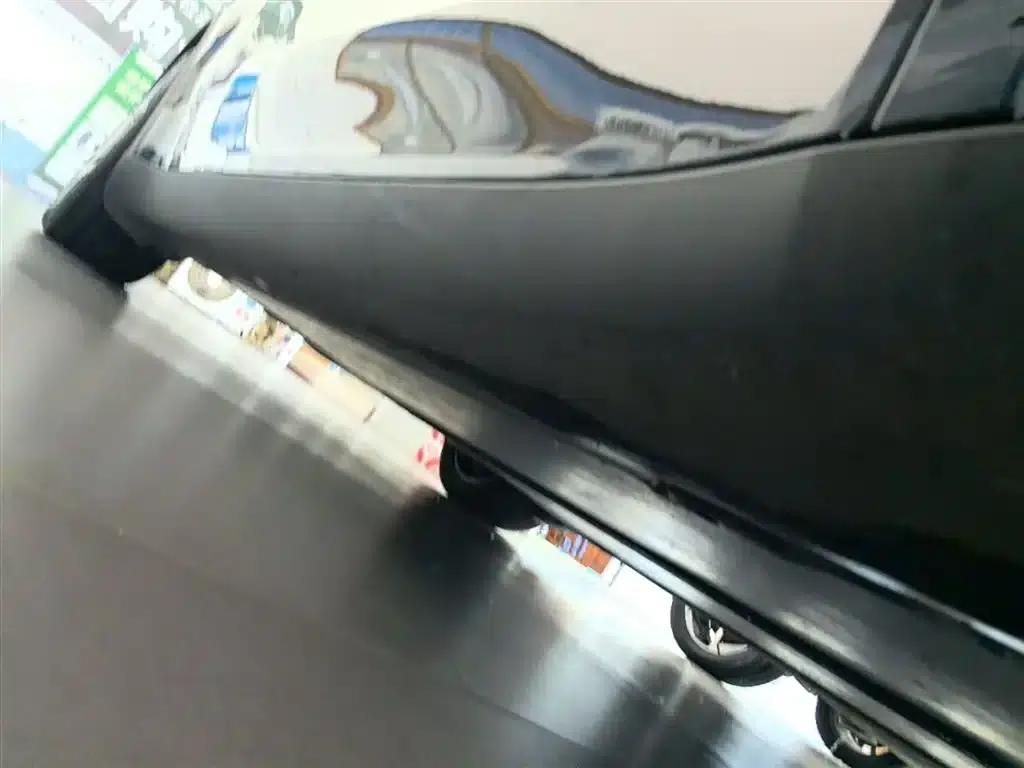Model Y L 2025 Long Range All-Wheel Drive — миниатюра 21
