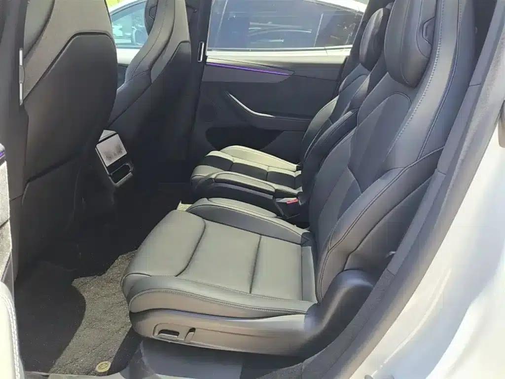 Model Y L 2025 Long Range All-Wheel Drive — миниатюра 17