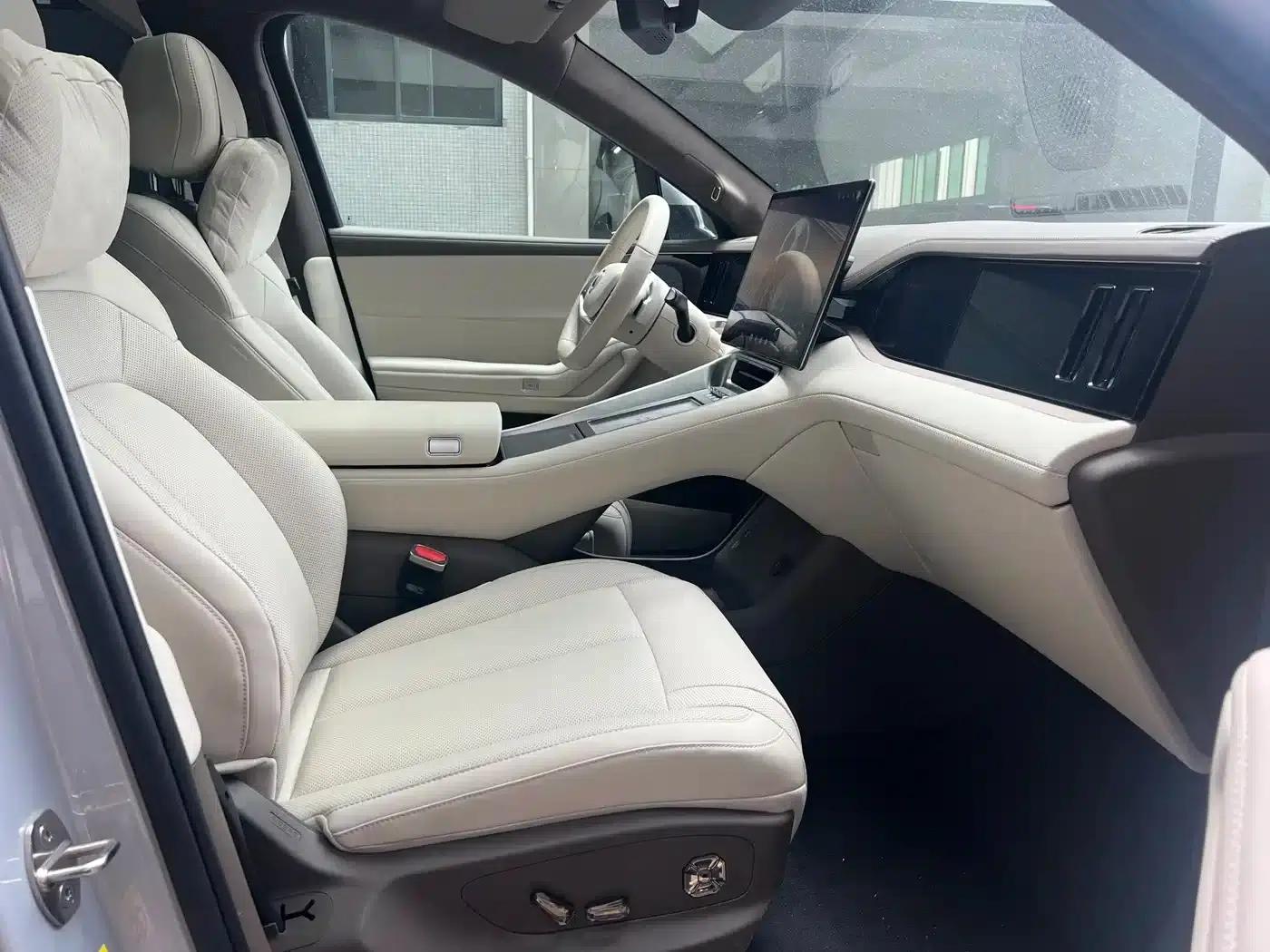 Denza N8L 2025 Premium Edition — миниатюра 9