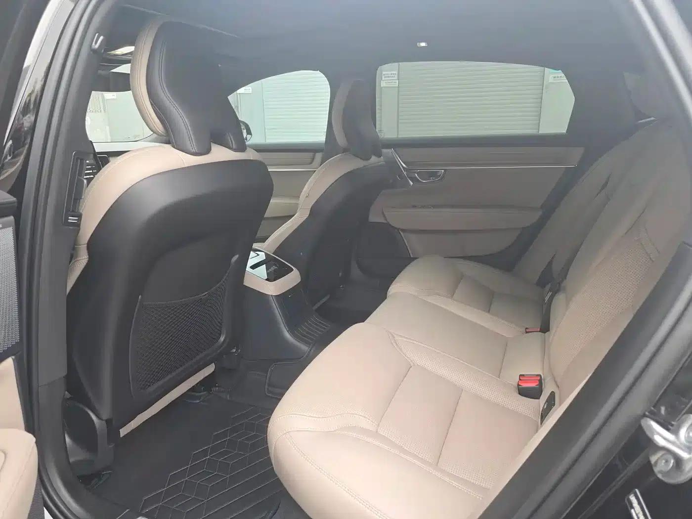 2026 Volvo S90 Plug-in Hybrid, All-Wheel Drive, Long Range, Inscription Luxury Edition — миниатюра 11